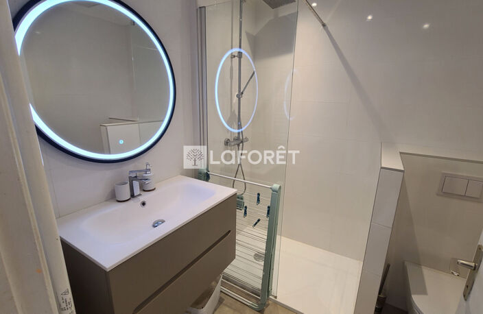 A LOUER - Studio meublé 19.65 m2 + balcon et parking - DARDILLY Centre — photo 4