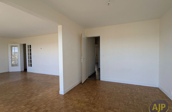 APPARTEMENT 4 PIÈCES DE 90 M² - RENNES BOURG L'ÉVÊQUE — photo 5