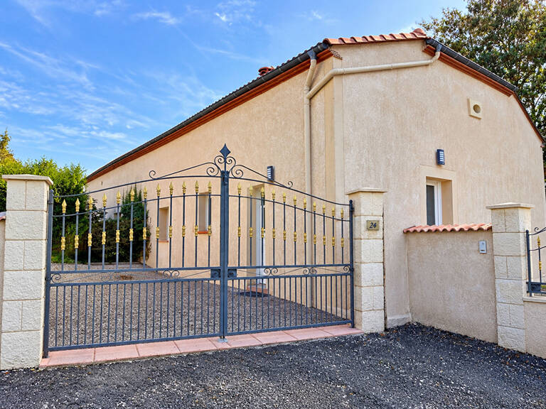 Maison mitoyenne rénovée , secteur eysses . — photo 1