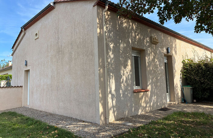 Maison mitoyenne rénovée , secteur eysses . — photo 3