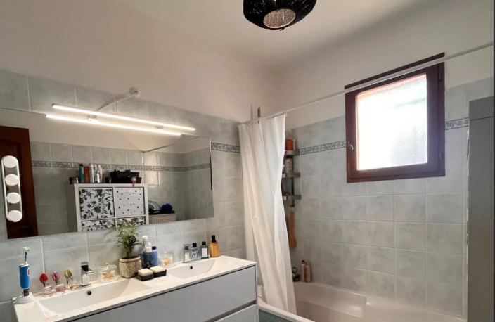 SAINT-CYR-SUR-MER   MAISON DE PLAIN-PIED 85 M2   3 CHAMBRES   TERRAIN 500 M2 PISCINABLE   GARAGE — photo 5