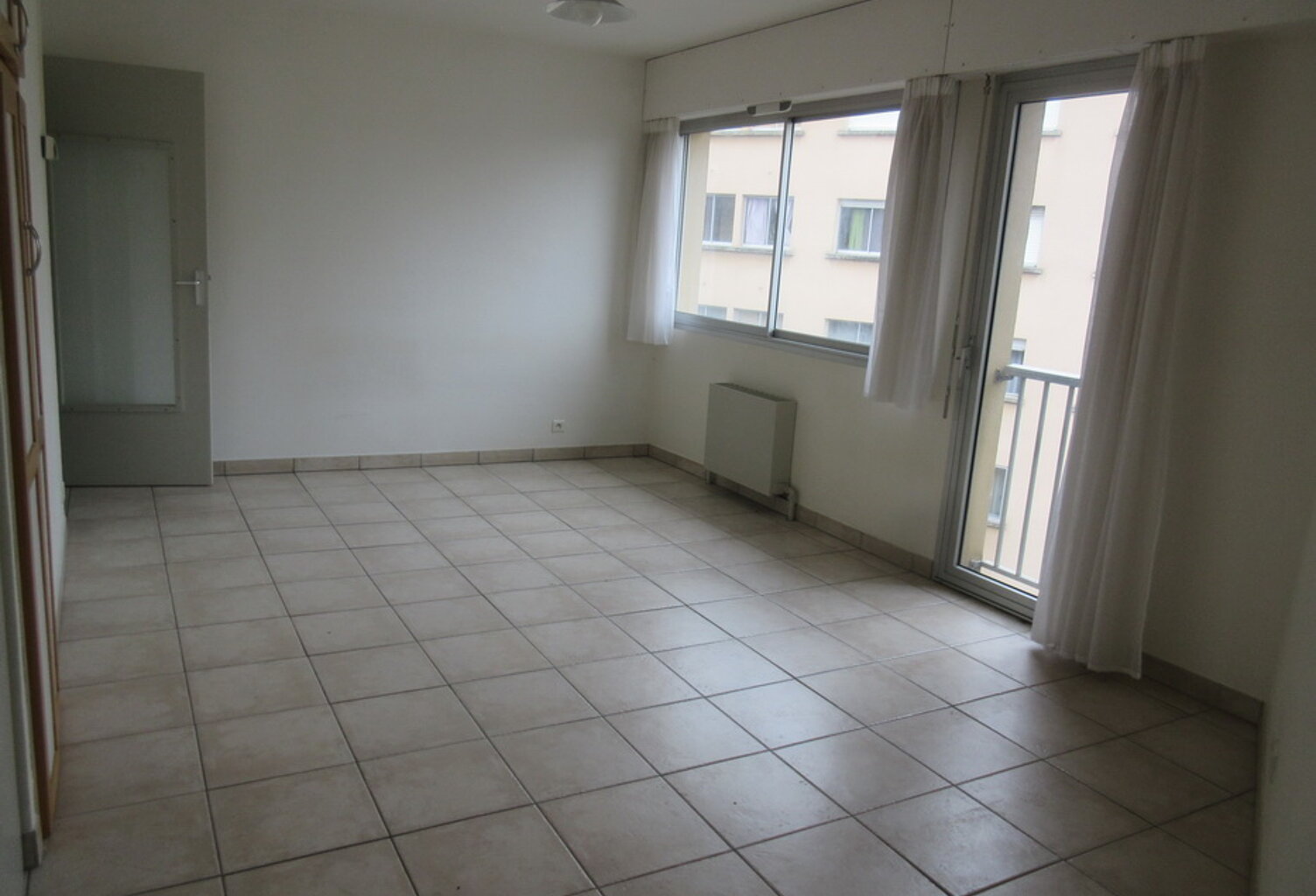 LOCATION STUDIO RODEZ SANS FRAIS D'AGENCE — photo 1