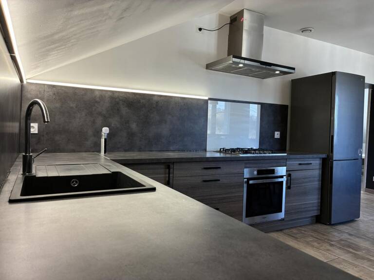 LOCATION T2BIS SEMI MEUBLE RODEZ SANS FRAIS D'AGENCE — photo 1