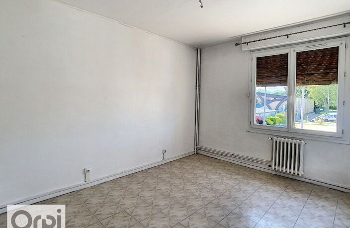 MONTLUÇON - QUARTIER DES ISLETS T4 — photo 4