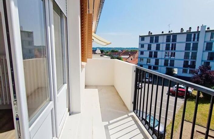 BEL APPARTEMENT F4 A LOUER — photo 3