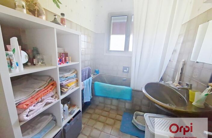 Maison À Louer - Huriel — photo 4