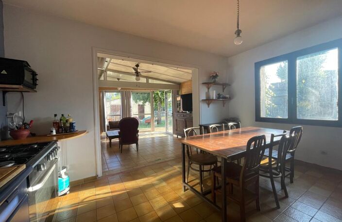 Maison en pierre avec grand garage et piscine proche centre ville — photo 3