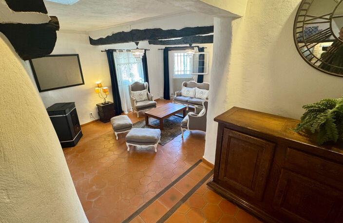 MAGAGNOSC MAISON DE VILLAGE 276 M2 AVEC GARAGE ET TERRASSE — photo 5