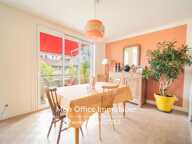 Référence : 7352-TCA. - Appartement 4 pièces traversant avec vue montagnes, balcon, buanderie, cave et garage en option (Annecy centre-ville) — photo 4