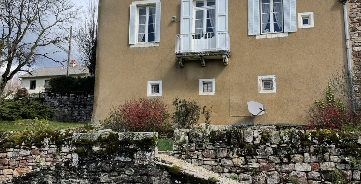 Maison de caractère 180 m2 à 10 MINUTES DE RODEZ — photo 1