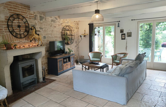 Maison  de Caractère en pierres de 202 m2 — photo 3