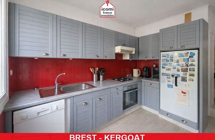 FINISTERE - Brest (29200) - A VENDRE - APPARTEMENT T5 AVEC BELLE PIECE DE VIE ET 3 CHAMBRES (POSSIBLE 4 CHAMBRES) - IDEAL FAMILLE OU COLOCATION - TRES BON ETAT — photo 4