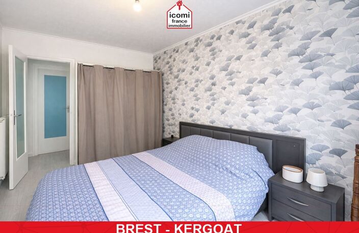 FINISTERE - Brest (29200) - A VENDRE - APPARTEMENT T5 AVEC BELLE PIECE DE VIE ET 3 CHAMBRES (POSSIBLE 4 CHAMBRES) - IDEAL FAMILLE OU COLOCATION - TRES BON ETAT — photo 5