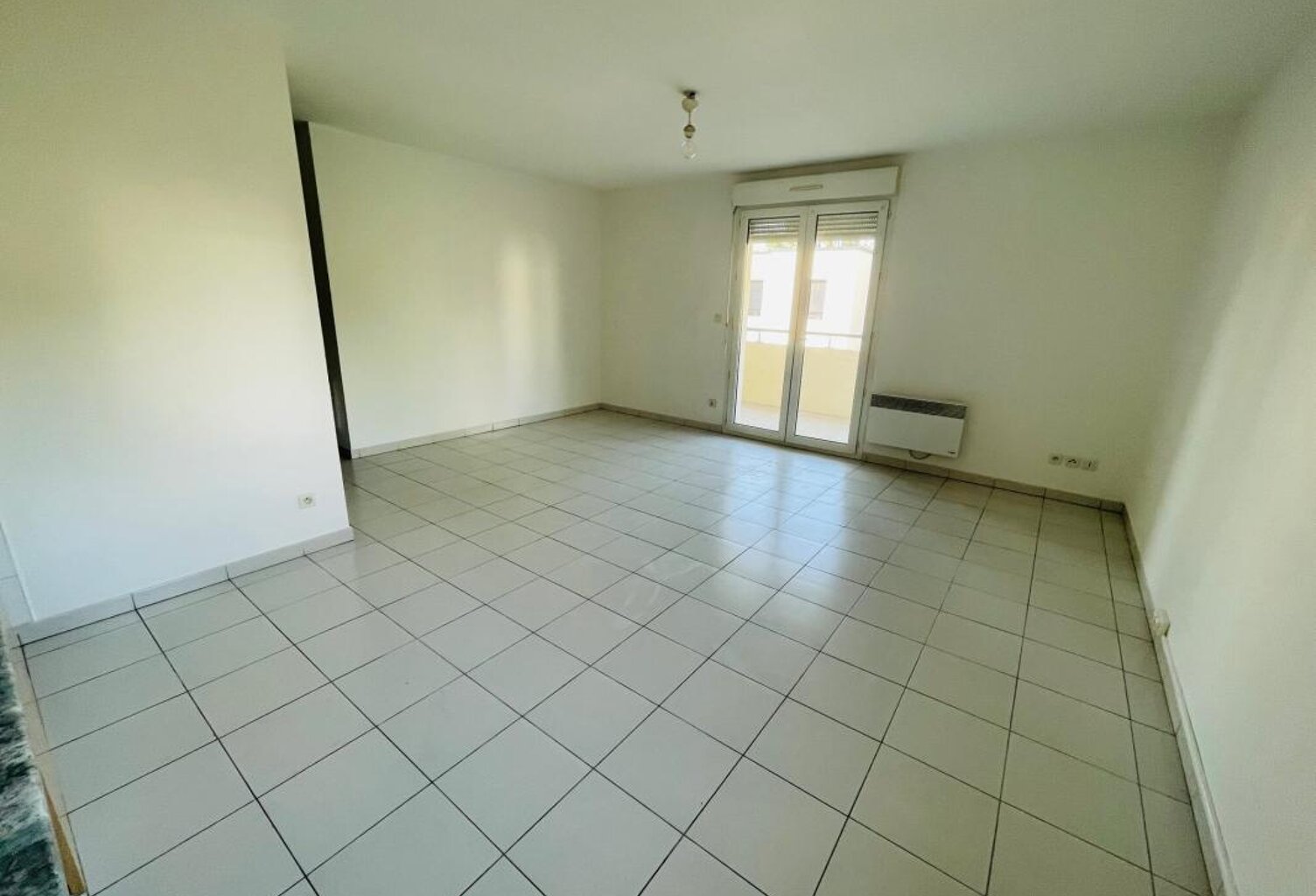 A LOUER T3 FENOUILLET PROCHE CENTRE COMMERCIAL - DOSSIERS AVEC GARANTS ACCEPTES — photo 1