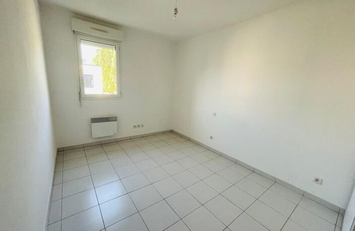 A LOUER T3 FENOUILLET PROCHE CENTRE COMMERCIAL - DOSSIERS AVEC GARANTS ACCEPTES — photo 2