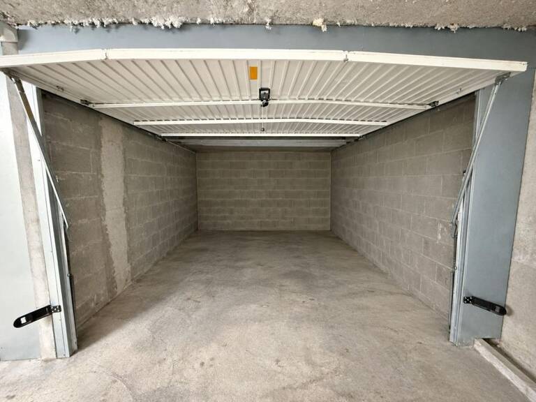 Box fermé grand format de 17 m² environ, en sous-sol dans une résidence sécurisée - Nice Saint-Jean d'Angély — photo 1