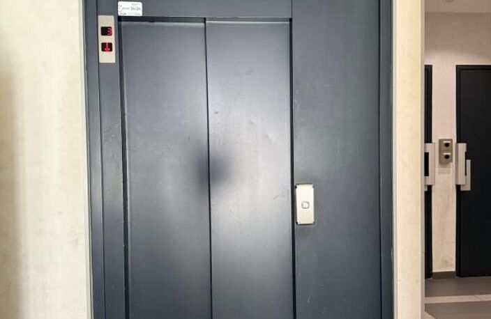 Box fermé grand format de 17 m² environ, en sous-sol dans une résidence sécurisée - Nice Saint-Jean d'Angély — photo 3