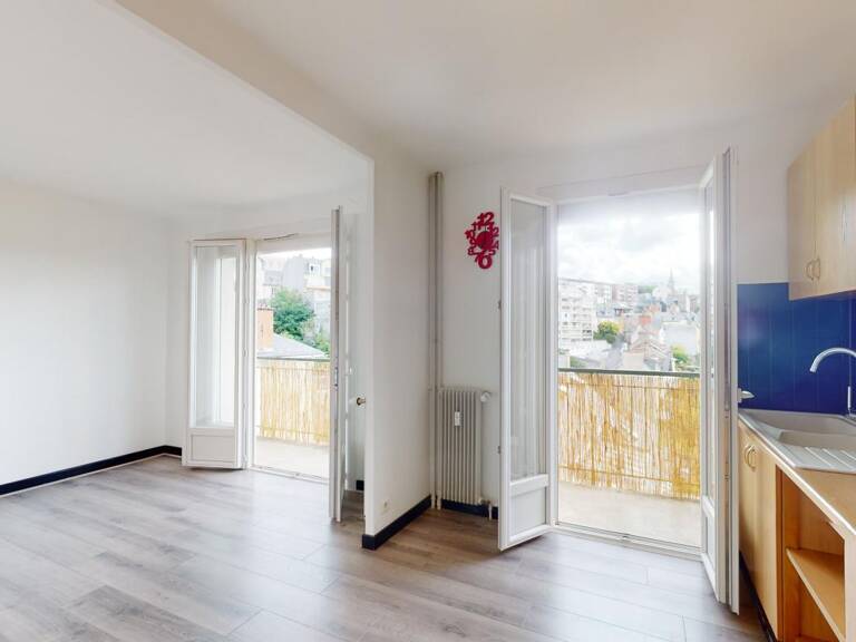 T1 bis avec balcon, stationnement, cave et vue dégagée – idéal premier achat ou investissement — photo 1