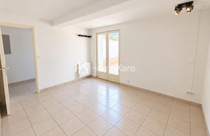 MAISON DE VILLAGE IDÉALEMENT SITUÉE — photo 4