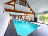 Grande maison de 400 m² avec piscine intérieure chauffée, sauna et appartement indépendant, sur 3 000 m² clos — photo 3