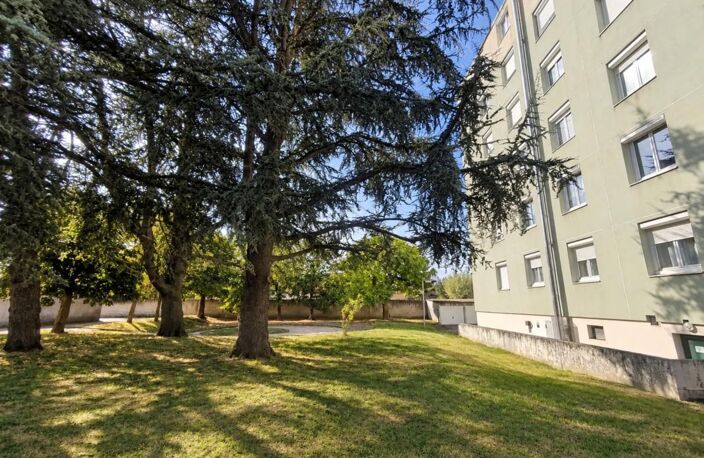 Appartement à vendre 0 pièces VILLEFRANCHE SUR SAONE (69) — photo 2