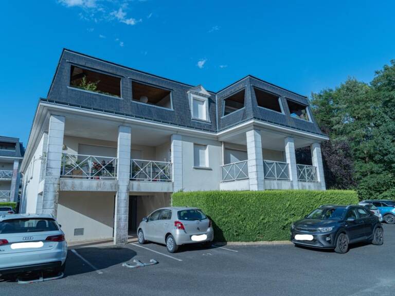 SAINT-CYR-SUR-LOIRE – T2 42,80 m² – DERNIER ÉTAGE – TERRASSE – BOX + PARKING — photo 1