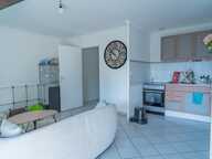 SAINT-CYR-SUR-LOIRE – T2 42,80 m² – DERNIER ÉTAGE – TERRASSE – BOX + PARKING — photo 3
