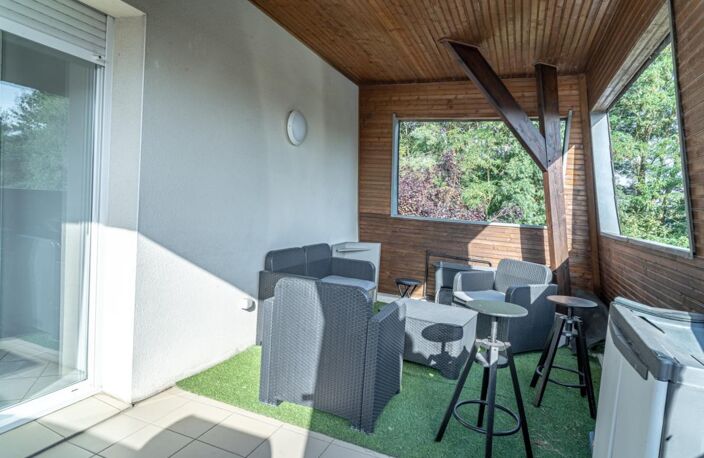SAINT-CYR-SUR-LOIRE – T2 42,80 m² – DERNIER ÉTAGE – TERRASSE – BOX + PARKING — photo 5