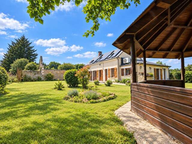 Maison à vendre 7 pièces AUBIGNE RACAN (72) — photo du bien