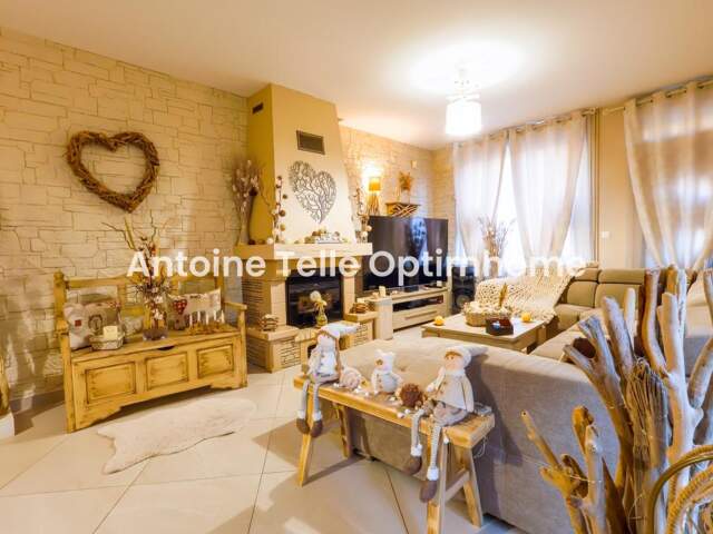 Le Cateau 59360 - Charmante maison semi-individuelle catésienne avec garage & jardin - Votre futur chez Vous ! — photo du bien