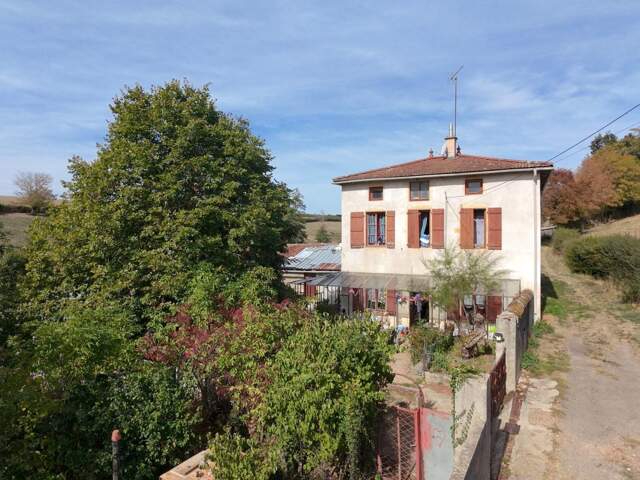 Maison à vendre 5 pièces Proche de CHARLIEU (71) — photo du bien