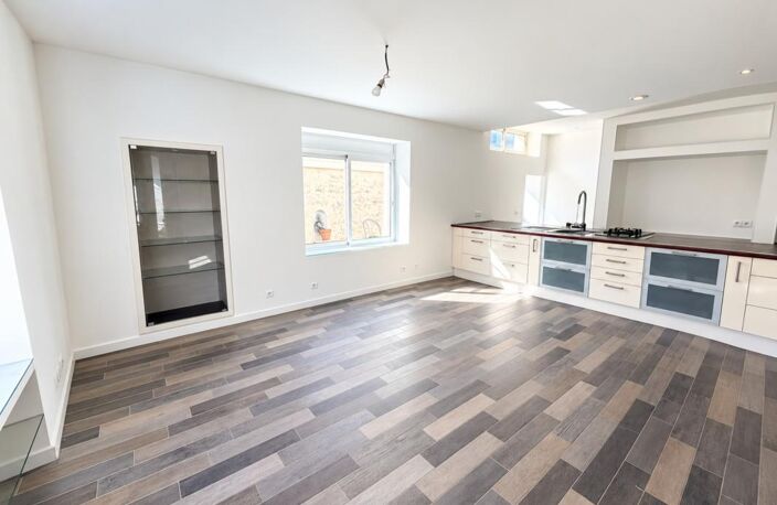 Loft contemporain au Mans – Pièce de vie 80 m² – 3 chambres – Terrasse – Garage — photo 4