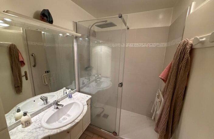 Appartement à vendre 3 pièces proche métro et centre commercial — photo 5