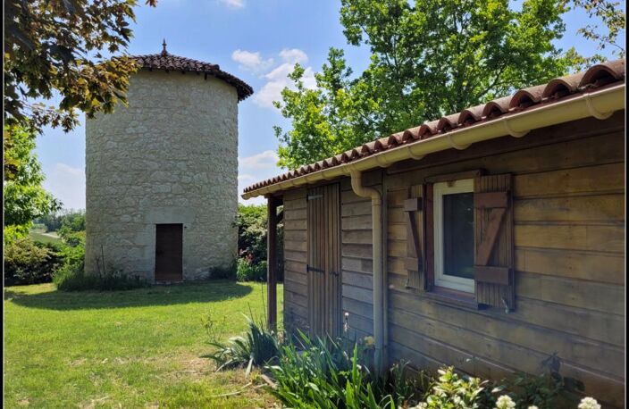 Plain-pied, jardin arboré, garage, vue, charme, proximité village — photo 2