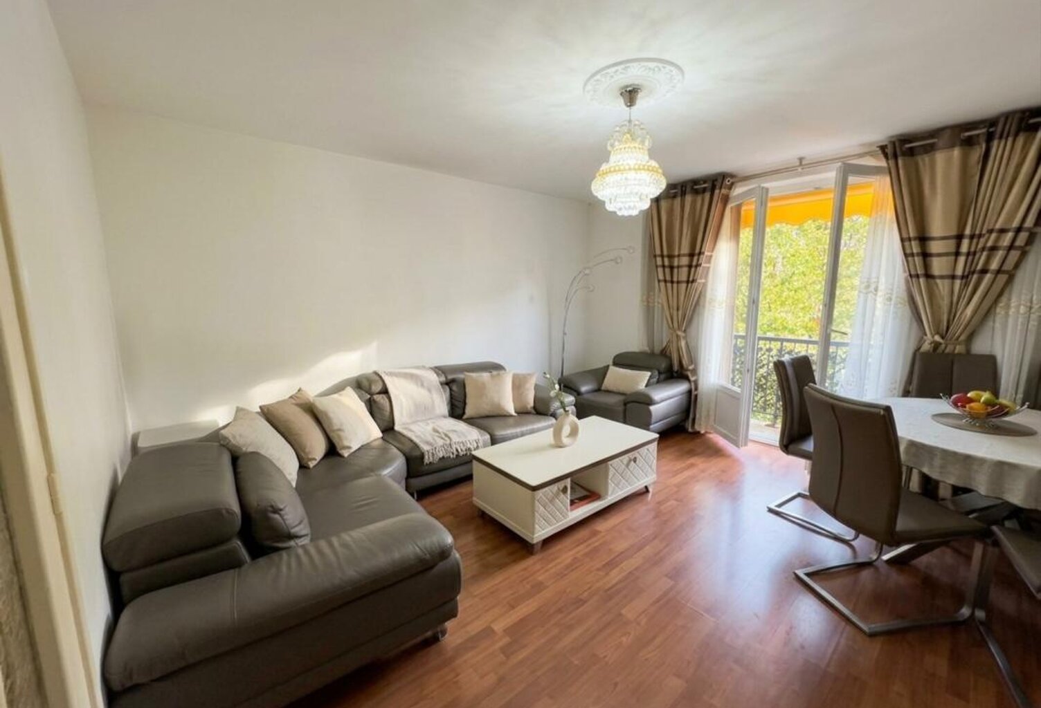 EPINAY-SUR-SEINE: APPARTEMENT 2 CHAMBRES BALCON PARKING CAVE PROCHE ENGHIEN LES BAINS — photo 1