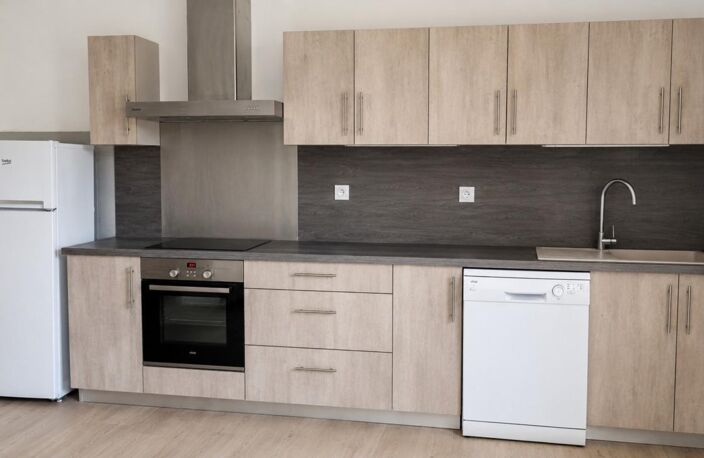 Maison à vendre 4 pièces 116m2 et combles de 79M2 Le Fieu 33230 — photo 5