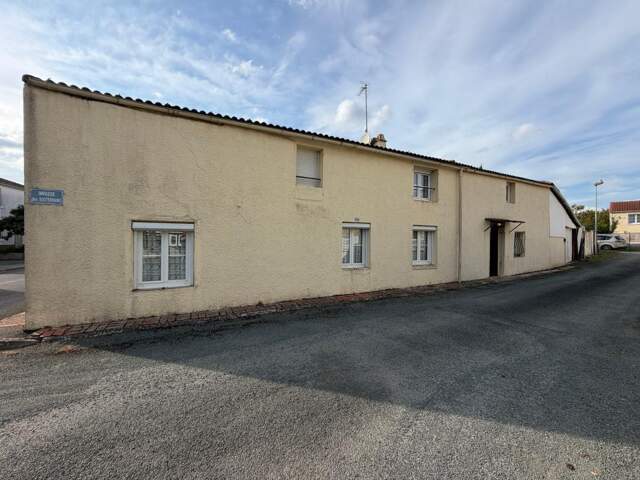 CORPE (85320) AU CALME ADORABLE MAISON EN PIERRES 4 CHAMBRES A RAFRAICHIR AVEC ANNEXE ET JARDIN CLOS — photo du bien