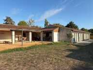SAINT MICHEL EN L'HERM (85) 10 MIN DES PLAGES ENSEMBLE IMMOBILIER 222M² AVEC PISCINE ANNEXES ET JARDIN — photo 2