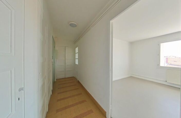 Appartement À Louer — photo 3