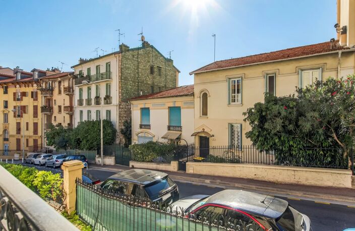 Nice Magnan - Appartement 2-Pièces bourgeois — photo 4