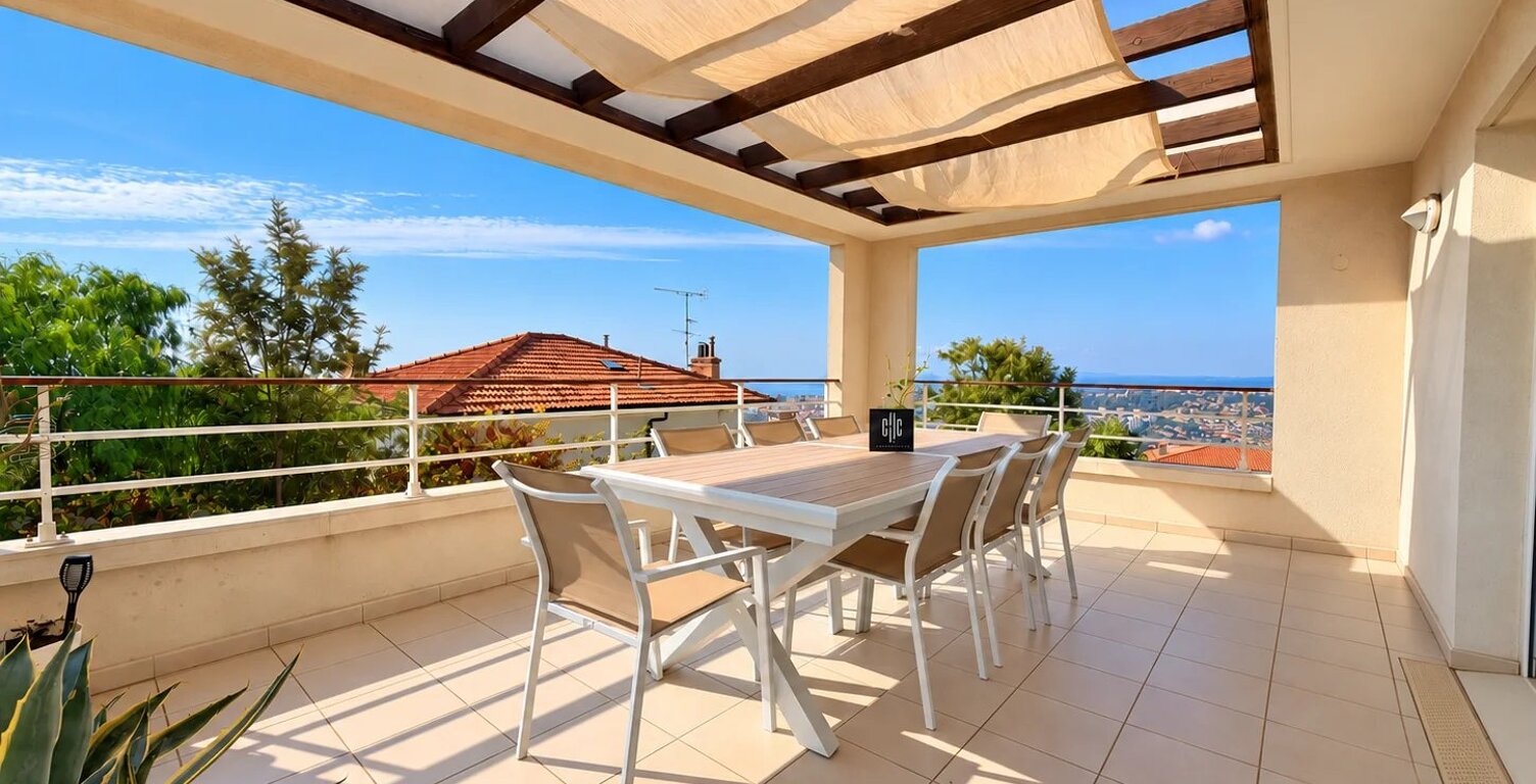 Nice Fabron – 3 pièces 87 m² dernier étage, vue mer, terrasses, — photo 1