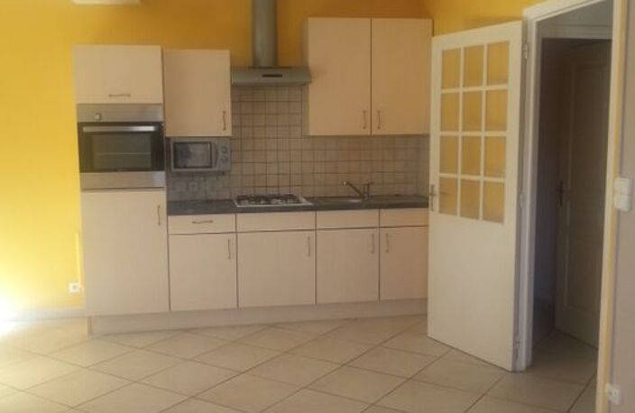 Maison de 78m2 à louer sur Saint-Jean-d'Angély — photo 2