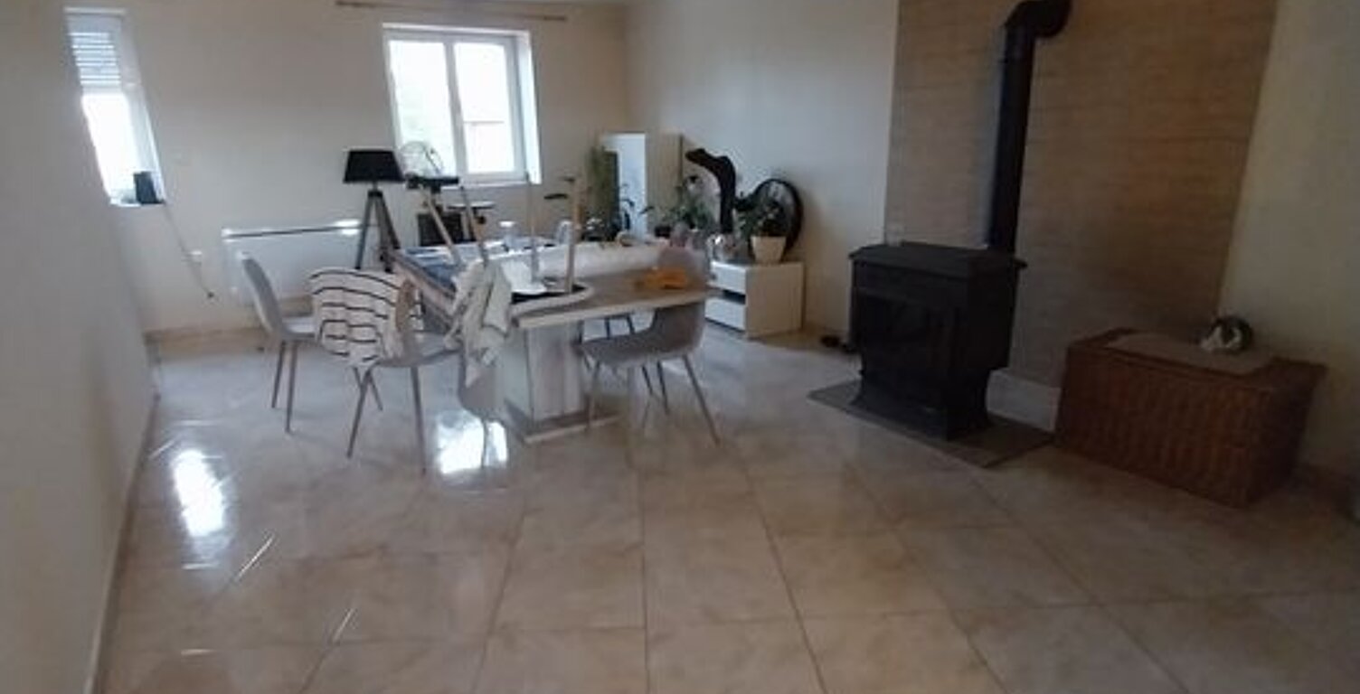 Appartement de 120m2 à louer sur Chattancourt — photo 1