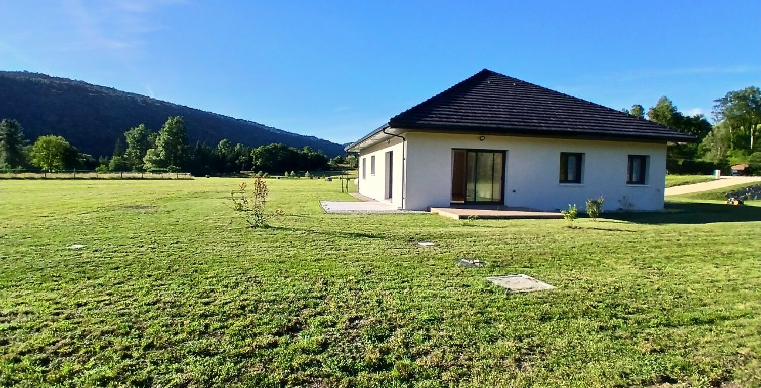 Maison de 103m2 à louer sur Les Échelles — photo 1