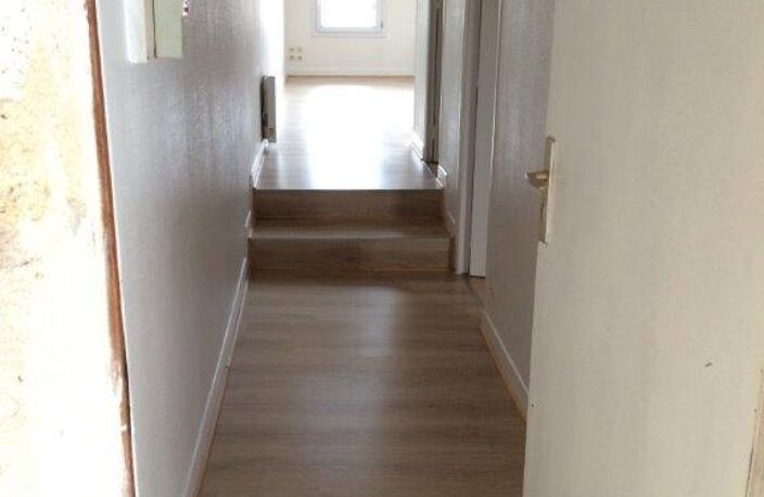 T2 — photo 2