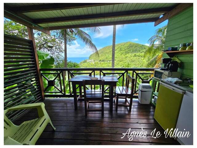 Propriété de 4 Gites Vue Mer + Piscine — photo du bien