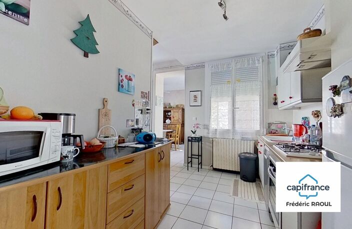 Le charme des années 30, des volumes pratiques et toutes les commodités à proximité — photo 4