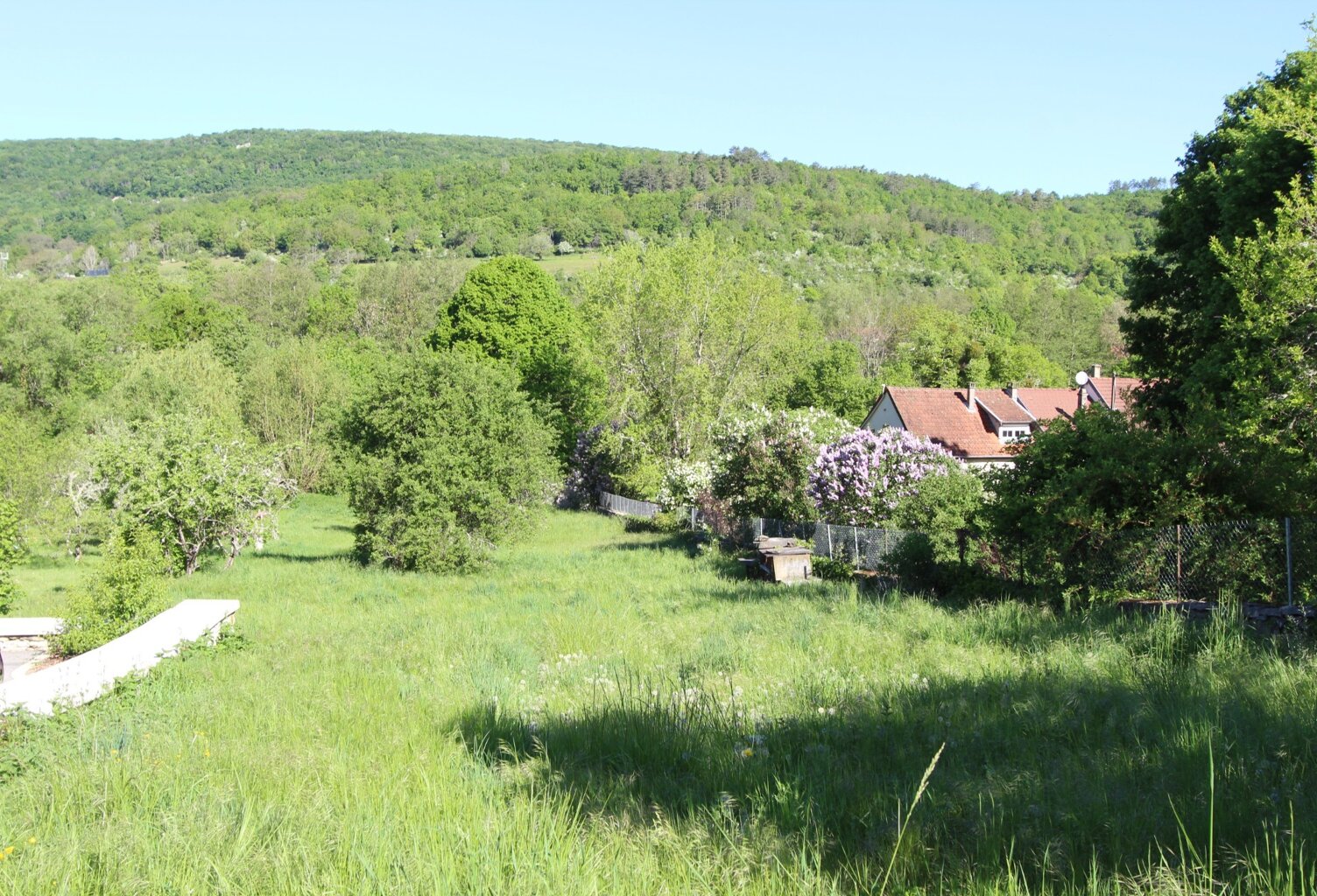 SAINT VICTOR SUR OUCHE (21) Maison à vendre P5 de 129,60 m² + 2 granges à rénover + terrain de 1745 m² — photo 1