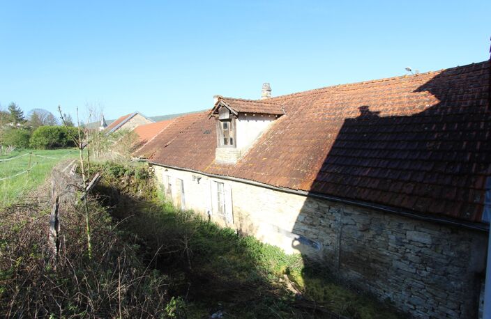 SAINT VICTOR SUR OUCHE (21) Maison à vendre P5 de 129,60 m² + 2 granges à rénover + terrain de 1745 m² — photo 5