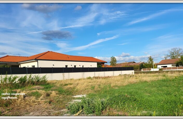 Terrain constructible LEZOUX (63) — photo 3